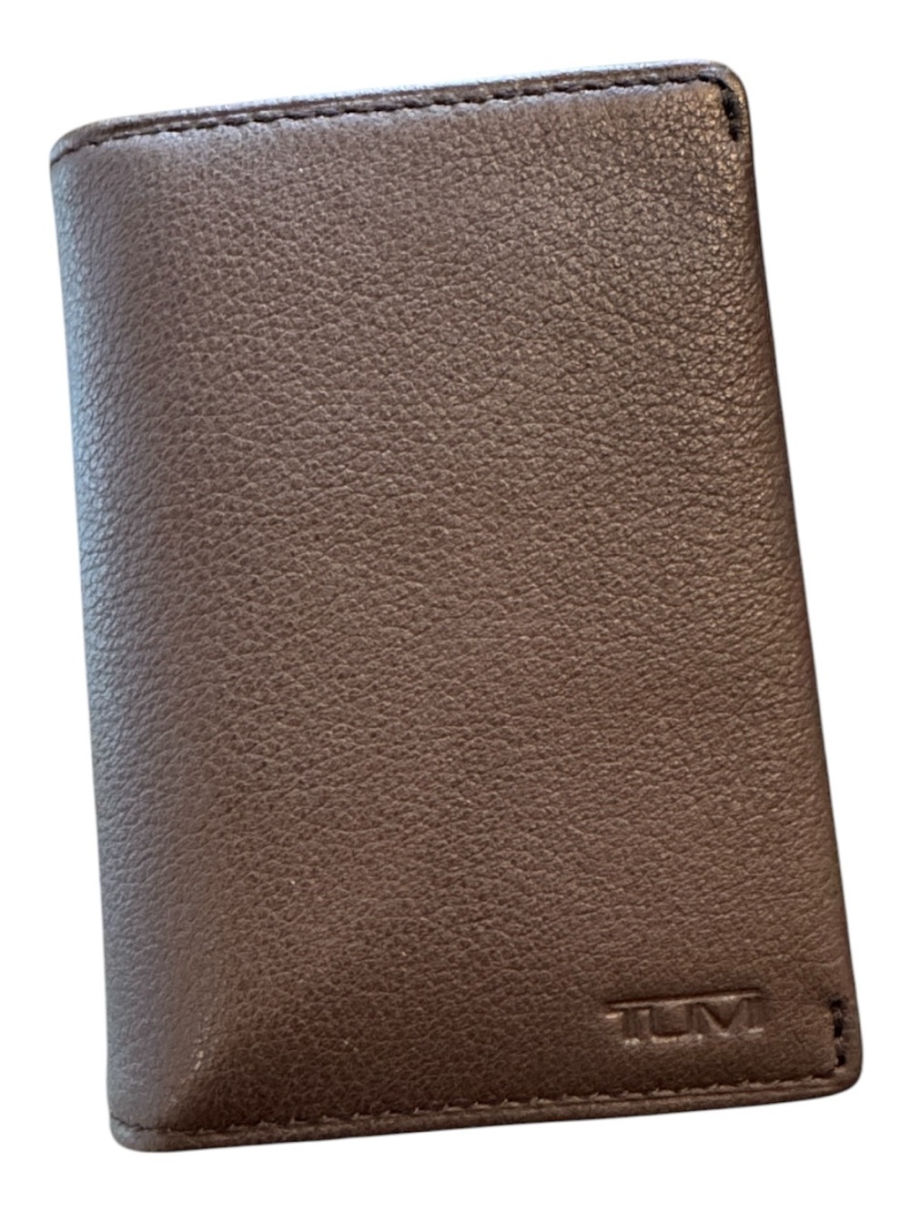 Tumi nassau slg gusseted card case dark brown textured